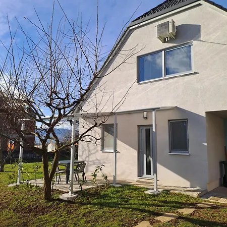 Apartment Bella Zirovnica